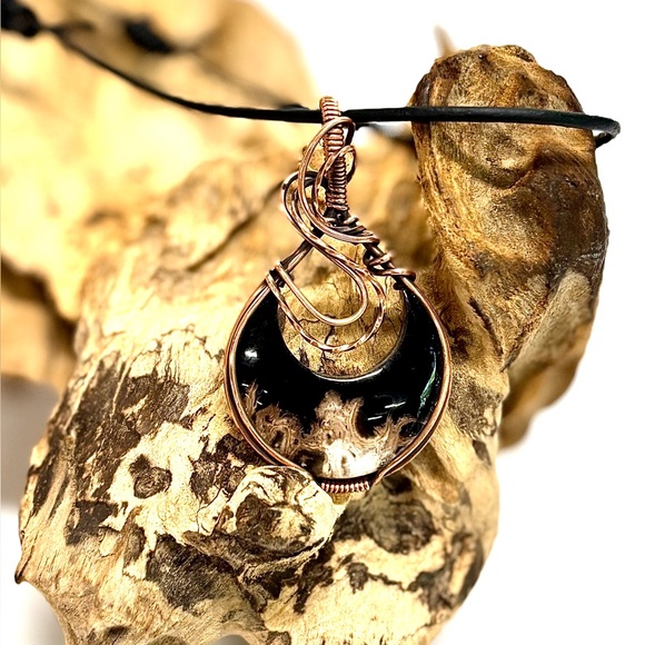 HAND CRAFTED Crescent Moon Palm Root Wire Wrapped Copper Unisex Pendant Necklace - Picture 3 of 10